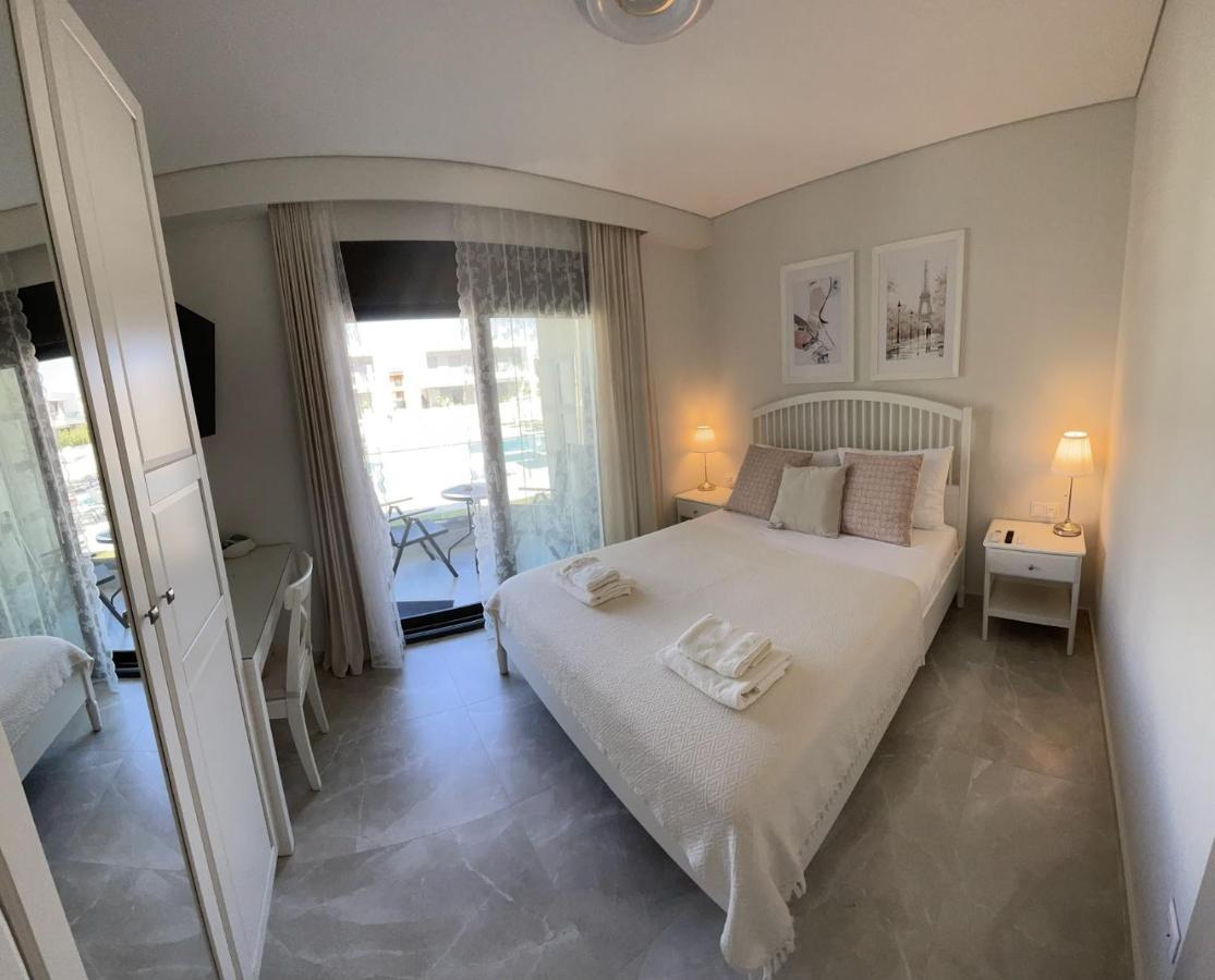 Callisto Luxury Suite Nikíti Eksteriør bilde
