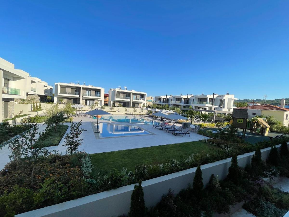 Callisto Luxury Suite Nikíti Eksteriør bilde